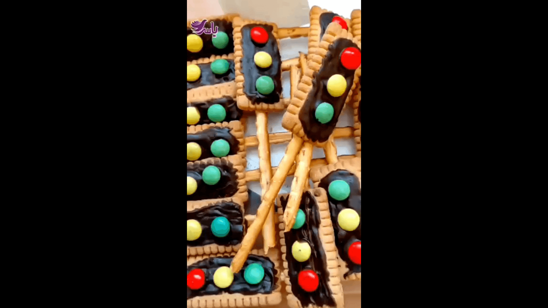 چراغ راهنمایی خوشمزه😋