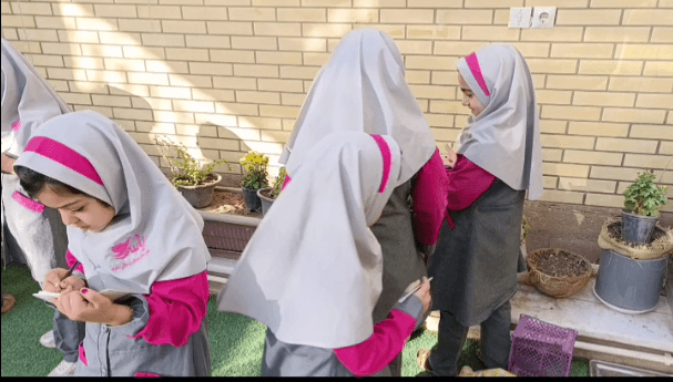 گردش در باغ